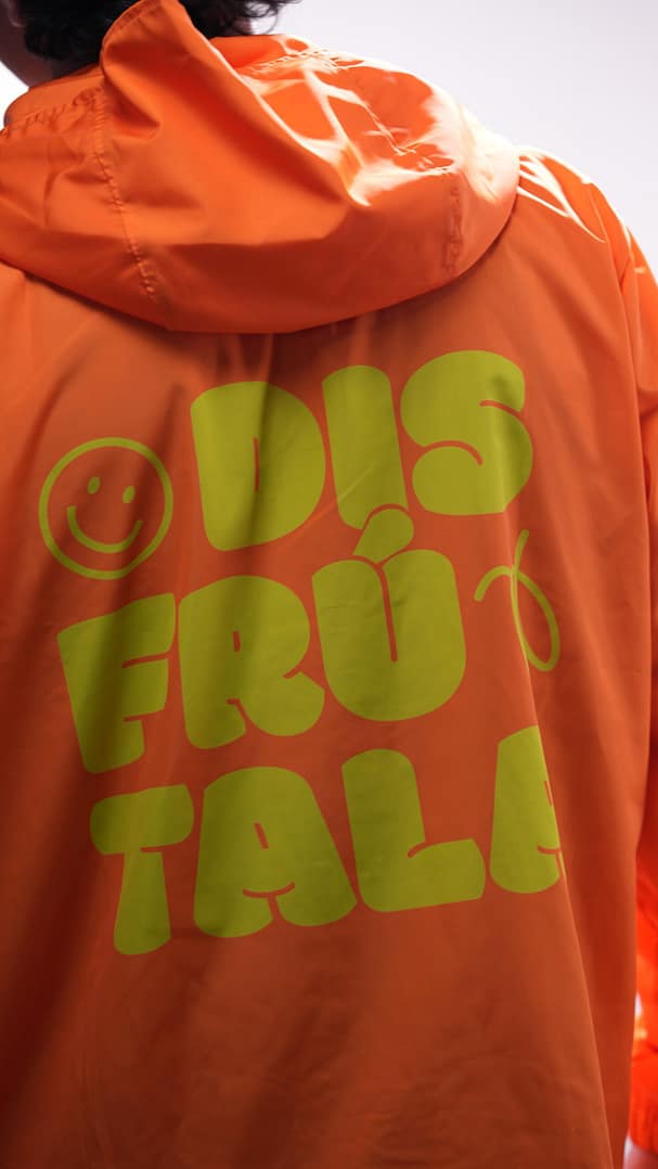 Rompevientos Naranja 2025 - Image 2